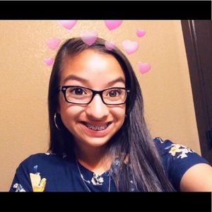 Meet your Posher, Anissa